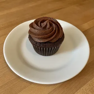 CHOCOLATE CUPCAKE