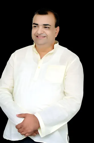 Akash Saxena