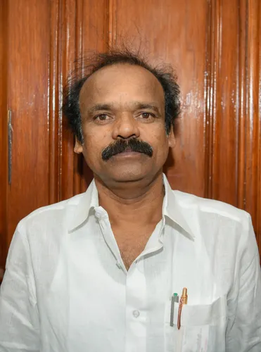 Jaganmoorthy M