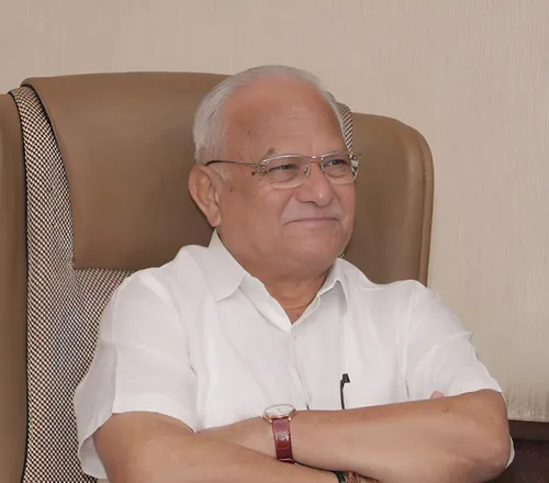 Dhananjay Alias Sudhir Hari Gadgil