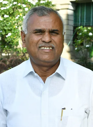 K Y Nanjegowda