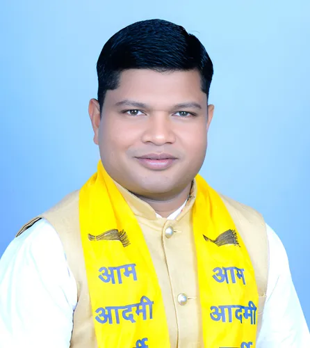 Komal Hupendi