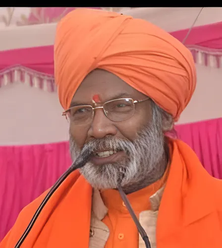 Rajnarayan Alias Rajju Mahraj